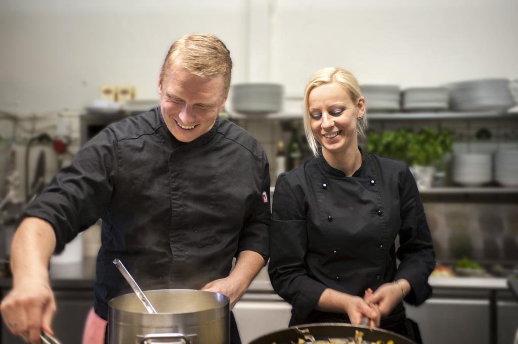 Akzent Hotel Cordes & Restaurant Am Rosengarten Sottorf ภายนอก รูปภาพ