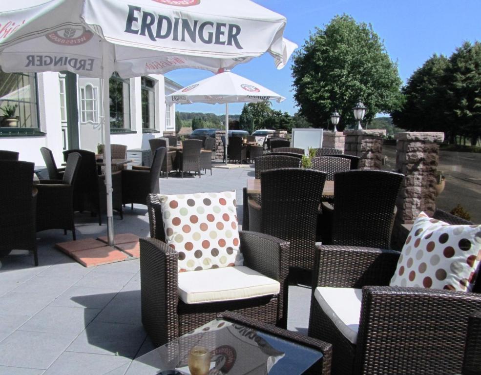 Akzent Hotel Cordes & Restaurant Am Rosengarten Sottorf ภายนอก รูปภาพ