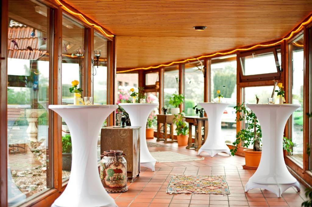 Akzent Hotel Cordes & Restaurant Am Rosengarten Sottorf ภายนอก รูปภาพ