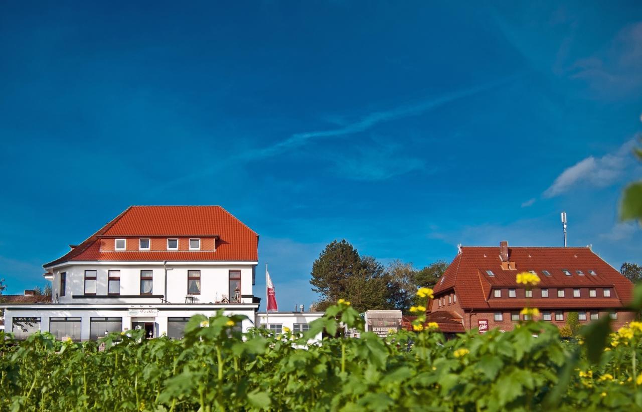 Akzent Hotel Cordes & Restaurant Am Rosengarten Sottorf ภายนอก รูปภาพ