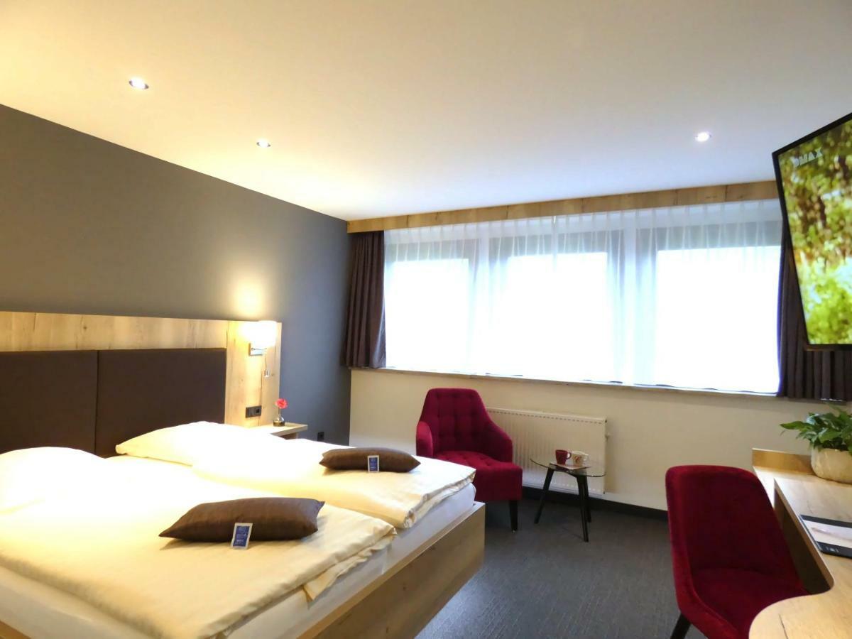 Akzent Hotel Cordes & Restaurant Am Rosengarten Sottorf ภายนอก รูปภาพ
