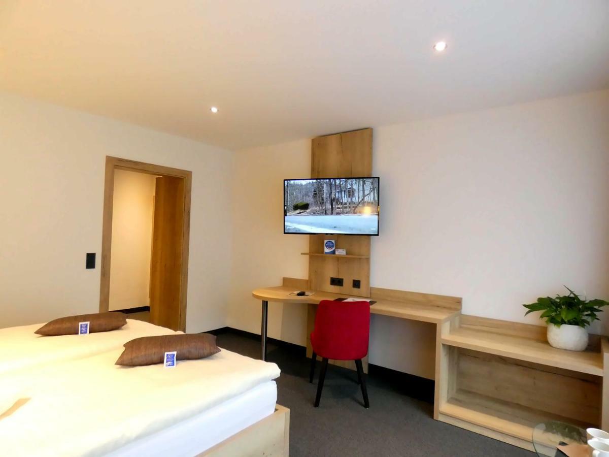 Akzent Hotel Cordes & Restaurant Am Rosengarten Sottorf ภายนอก รูปภาพ