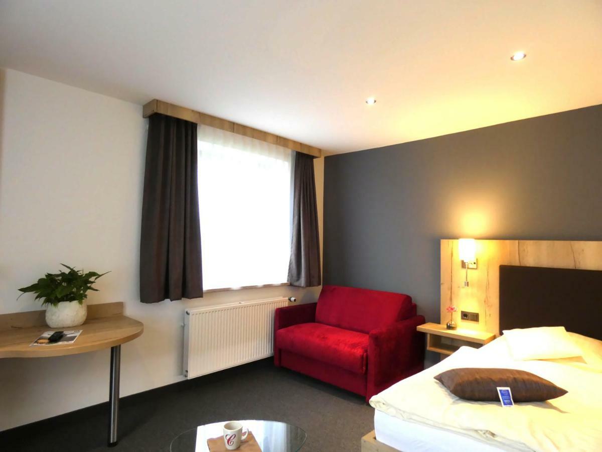 Akzent Hotel Cordes & Restaurant Am Rosengarten Sottorf ภายนอก รูปภาพ