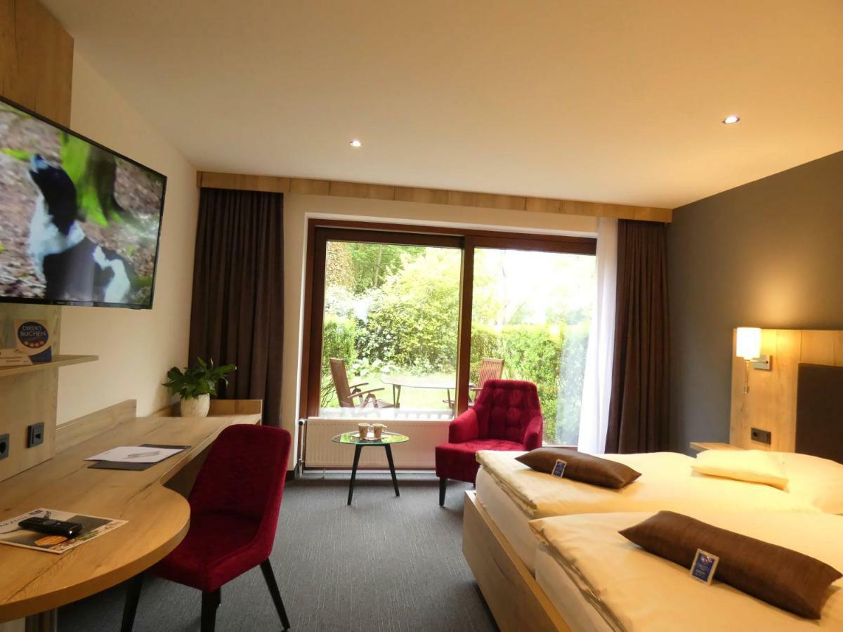Akzent Hotel Cordes & Restaurant Am Rosengarten Sottorf ภายนอก รูปภาพ