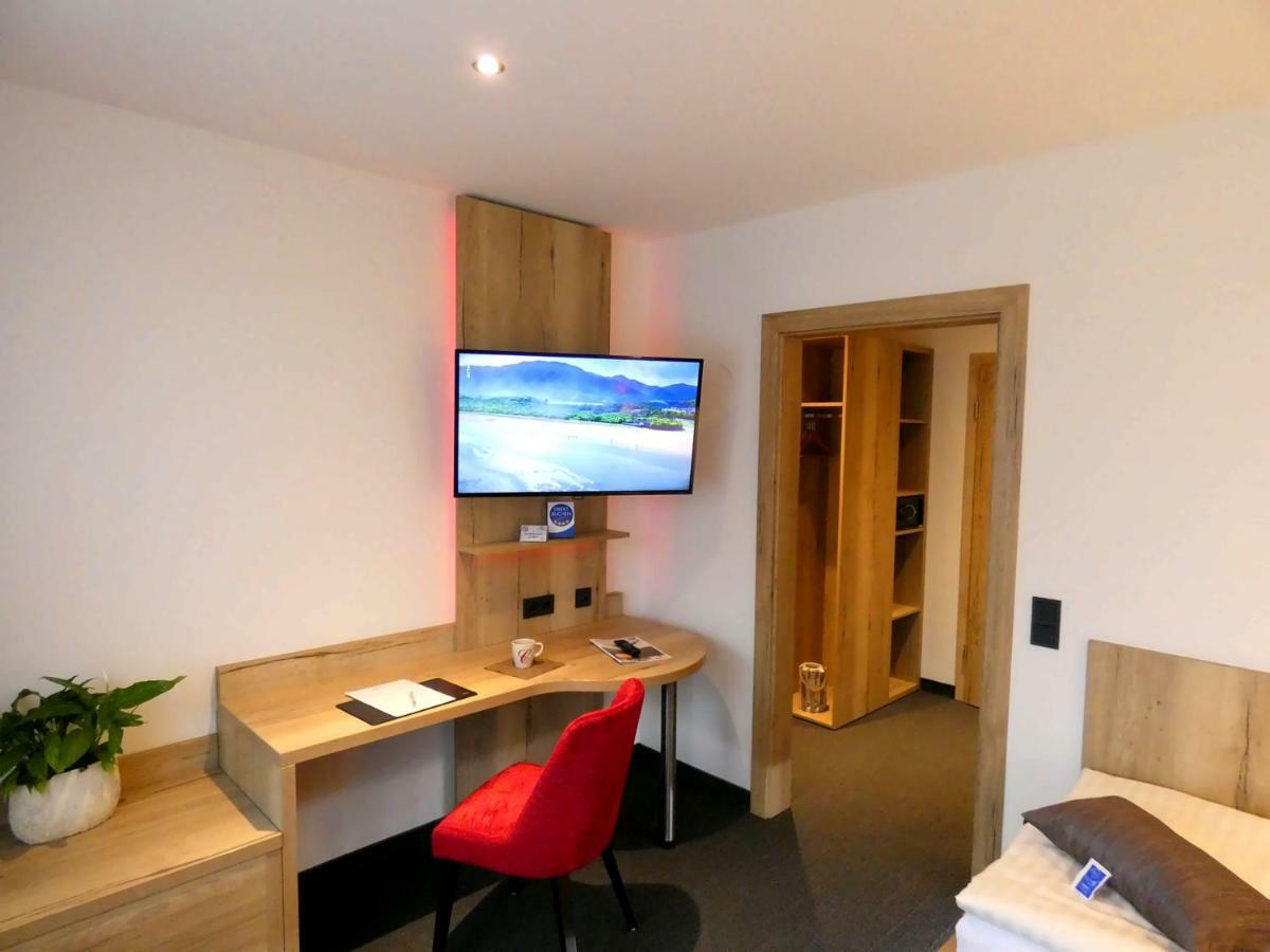 Akzent Hotel Cordes & Restaurant Am Rosengarten Sottorf ภายนอก รูปภาพ